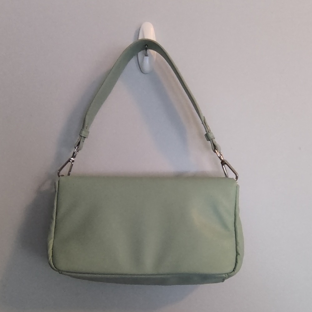 Steve Madden Light Green Quilted Shoulder Bag with Detachable Strap & Silver Ha… - Picture 4 of 5